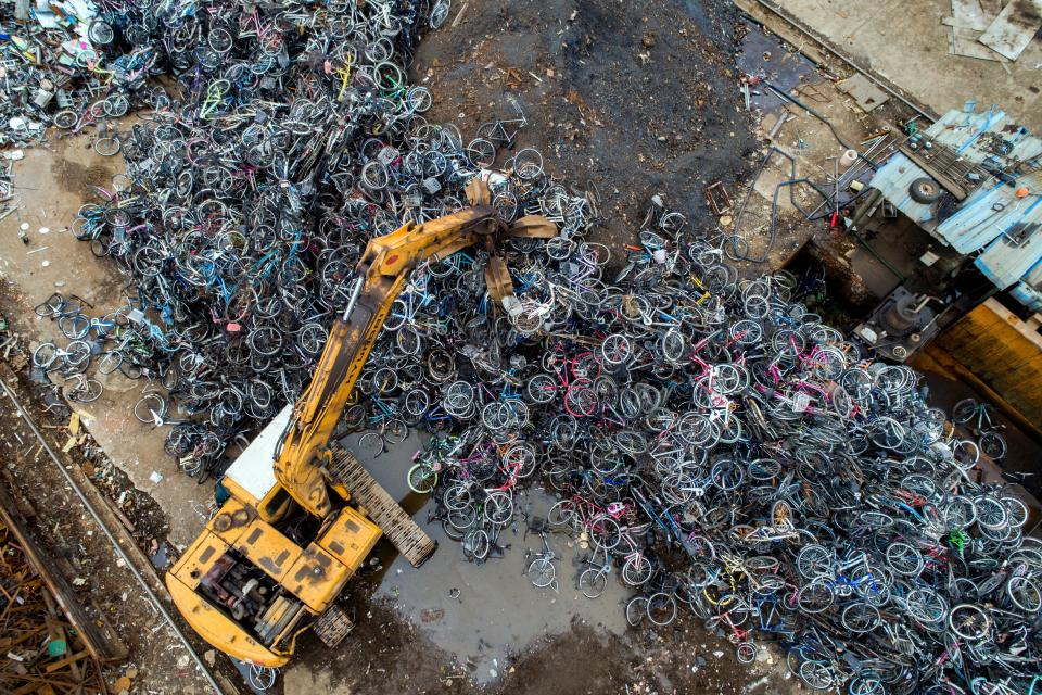 Amazing drone photos of abandoned bikes in China