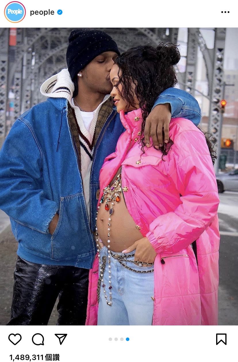 A$AP Rocky親吻蕾哈娜額頭，畫面相當甜蜜。（圖／翻攝自People Magazine Instagram @people）