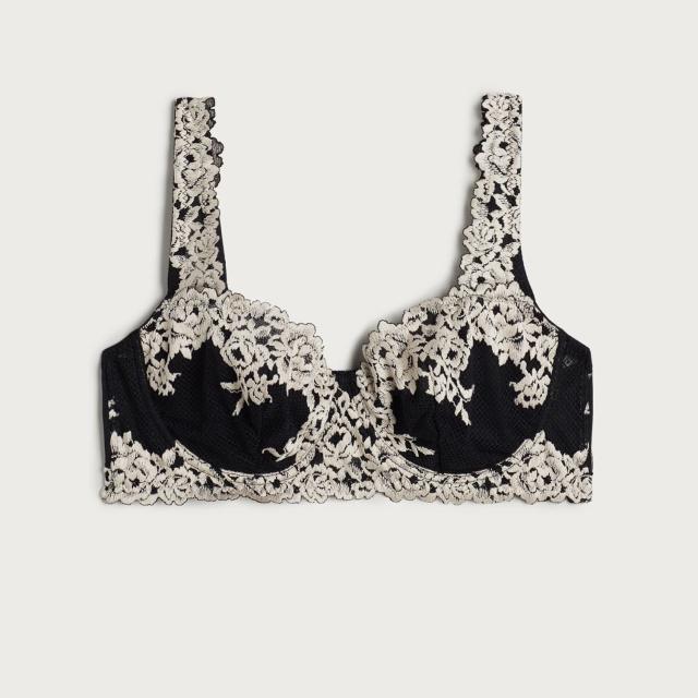 If Carrie Bradshaw Can Wear a Bra as a Top, So Can We