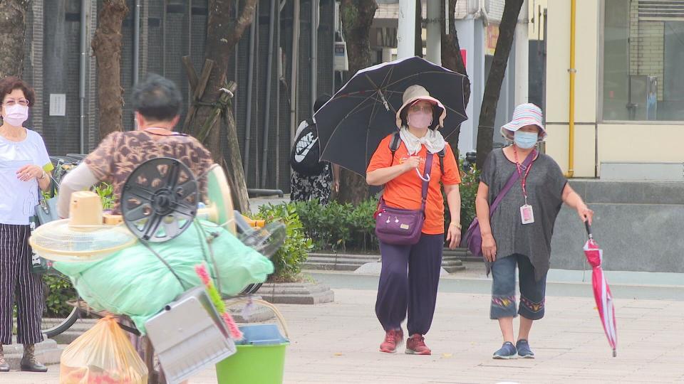 今日為高溫炎熱的天氣，高溫普遍約32到35度。（資料畫面）