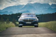 <p>2020 BMW Alpina B7</p>