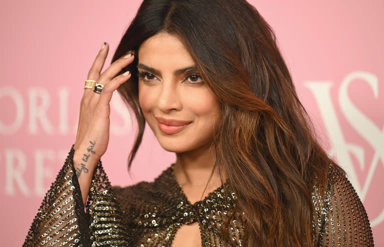 El look de Priyanka Chopra no pasó inadvertido