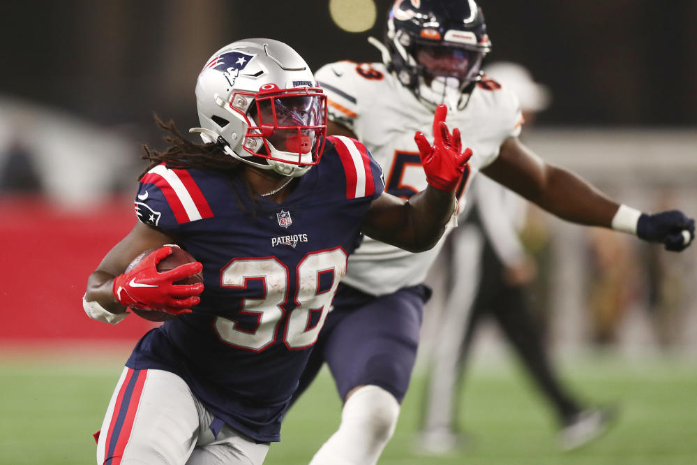 Damien Harris, Rex Burkhead, James White fantasy football start/sit advice:  What to do with the Patriots RBs in Week 10 - DraftKings Network