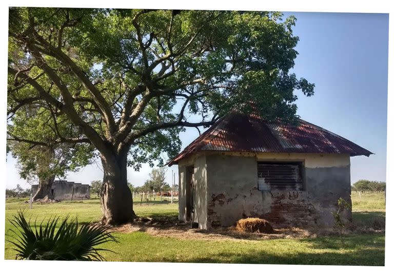 La casa de "huéspedes" donde funcionó una estación radiotelegráfica secreta dentro de la estancia El Simbol, cerca de Las Avispas, provincia de Santa Fe