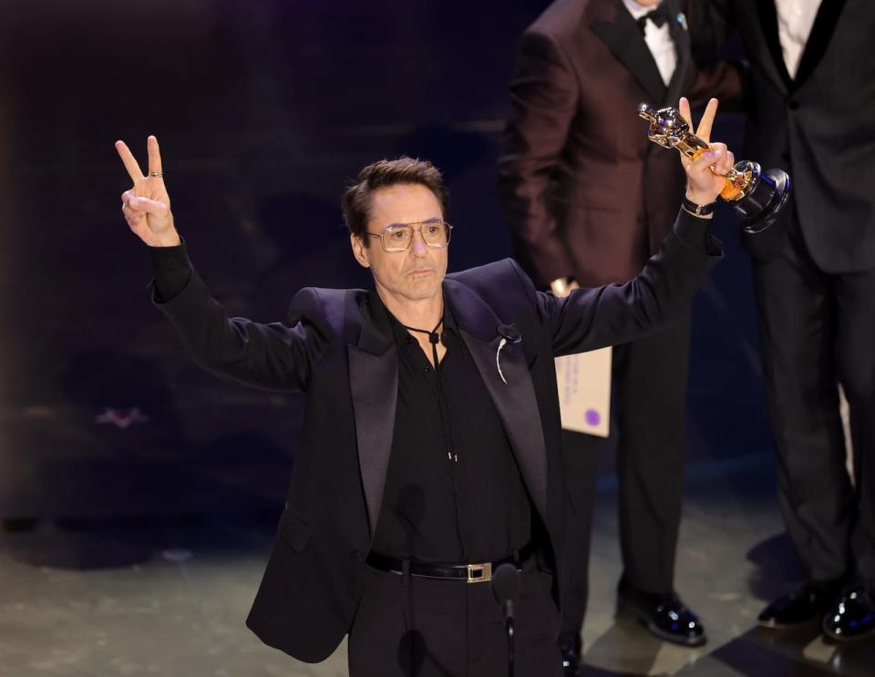 HOLLYWOOD, CALIFORNIA - MARCH 10: Robert Downey Jr. accepts the Best Supporting Actor award for "Oppenheimer" onstage during the 96th Annual Academy Awards at Dolby Theatre on March 10, 2024 in Hollywood, California. (Photo by Kevin Winter/Getty Images)