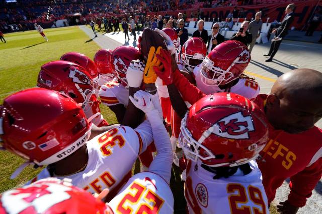 NFL on Saturday: Chiefs vs. Broncos live game updates