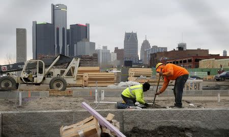 Construction is seen on a new housing development along the riverfront in Detroit, Michigan, December 9, 2015. REUTERS/Rebecca Cook