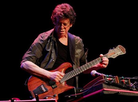 Lou Reed of Lou Reed's Metal Machine Trio performs during their "A Night of Deep Noise" concert in Palma de Mallorca April 30, 2010. REUTERS/Enrique Calvo