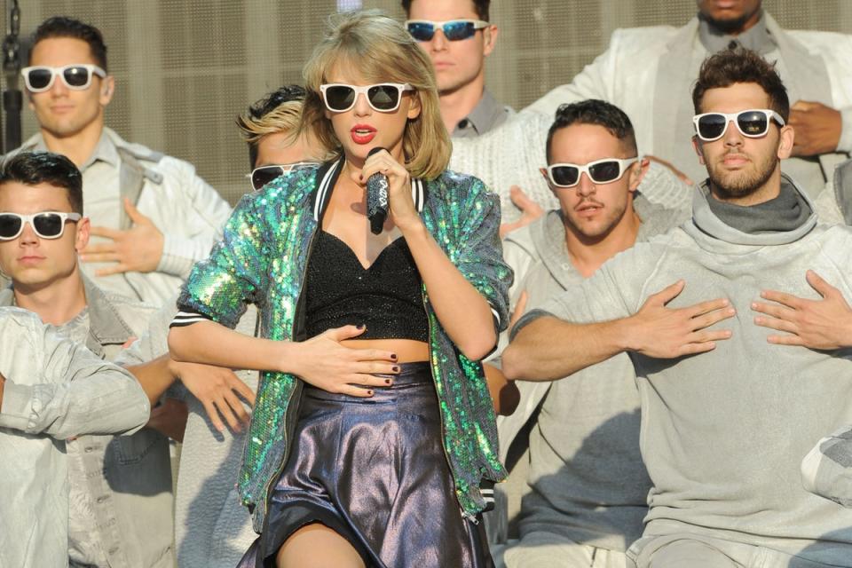 Taylor Swift performing in Hyde Park in 2015 (Dave Hogan/Getty)