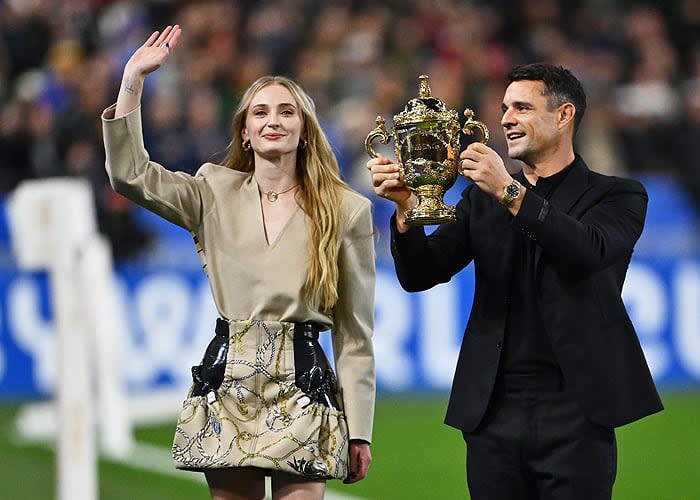 Sophie Turner en la final del mundial de rugby en Francia