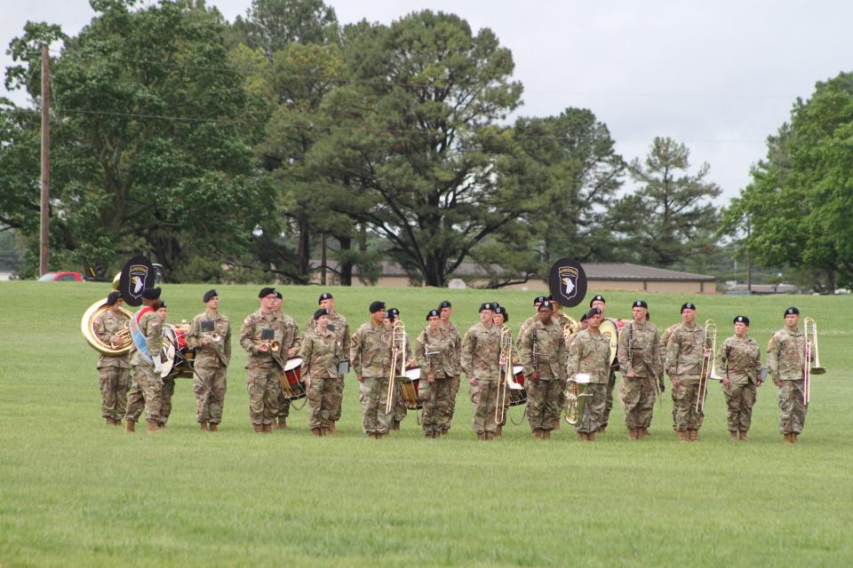 The 101st Airborne band waiting to begin at the 2022 Week of the Eagles Division Review.