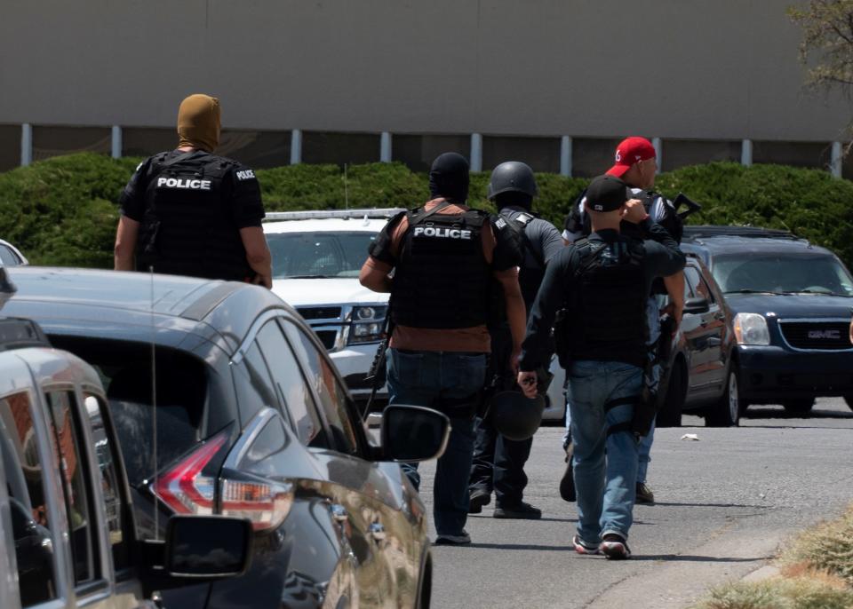 Photo shows police at the scene of a Texas mass shooting. 