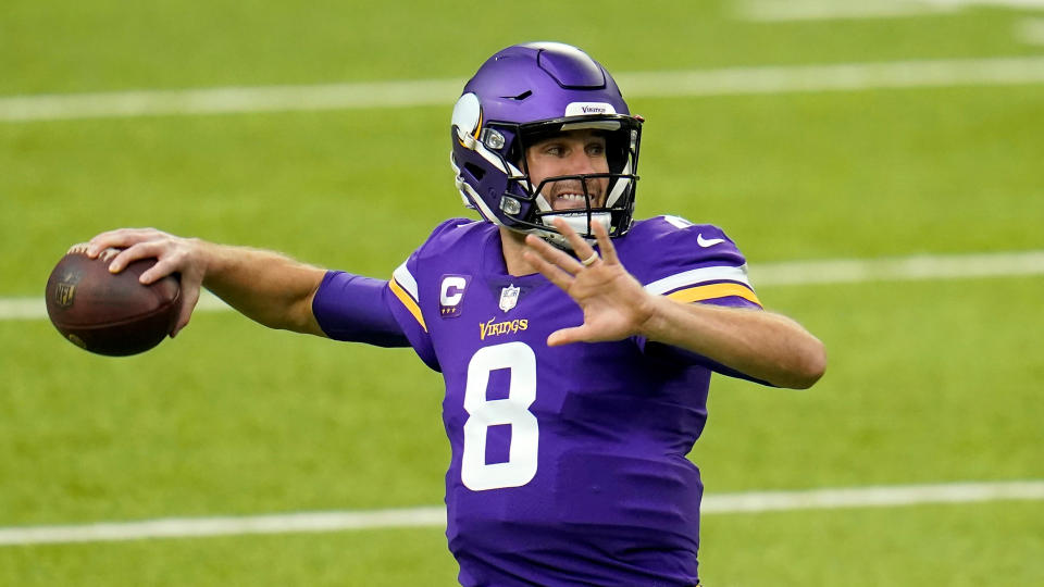 Minnesota Vikings quarterback Kirk Cousins (8) 