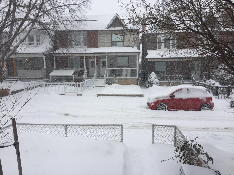 PHOTOS: Toronto digs out from massive snowstorm