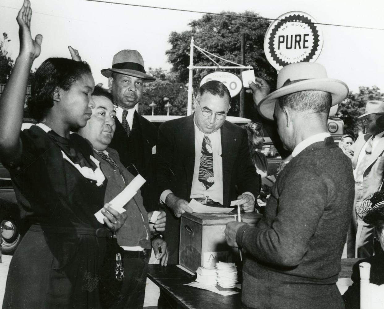 <span class="caption">George and Laura Elmore (left) voting after wining a landmark case ending white-only primaries in South Carolina</span> <span class="attribution"><a class="link " href="http://civilrights.sc.edu/" rel="nofollow noopener" target="_blank" data-ylk="slk:University of South Carolina Civil Rights Center;elm:context_link;itc:0;sec:content-canvas">University of South Carolina Civil Rights Center</a>, <a class="link " href="http://creativecommons.org/licenses/by/4.0/" rel="nofollow noopener" target="_blank" data-ylk="slk:CC BY;elm:context_link;itc:0;sec:content-canvas">CC BY</a></span>