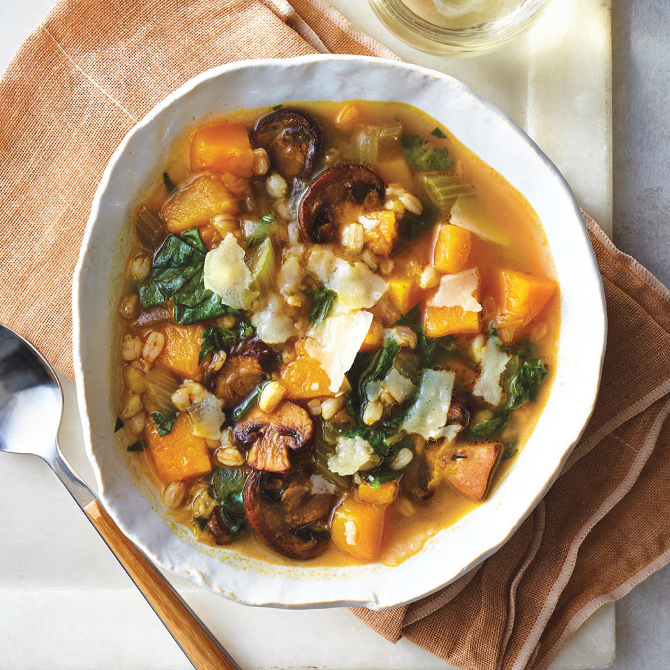 Slow-Cooker Italian Vegetable & Farro Soup