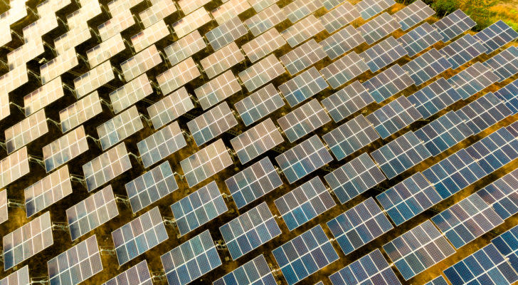 rows of solar panels representing EOSE Stock.