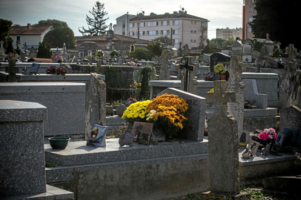 Le cimetière de Terre Cabade, à Toulouse, le 31 octobre 2022.     - Credit:FRED SCHEIBER/SIPA / SIPA / FRED SCHEIBER/SIPA