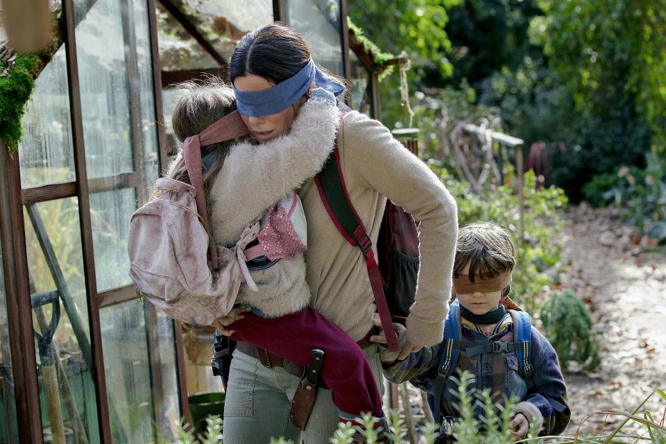 "Bird Box – Schließe deine Augen" mit Sandra Bullock. (Bild: ddp/INTERTOPICS/LMKMEDIA Ltd.)