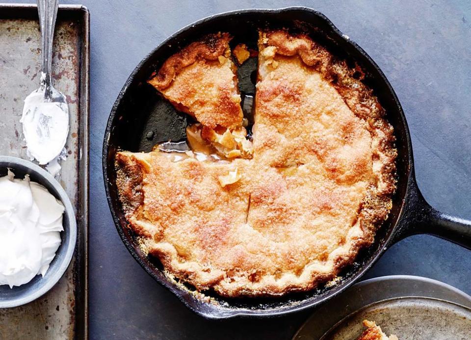 Mrs. Carter's Skillet Apple Pie