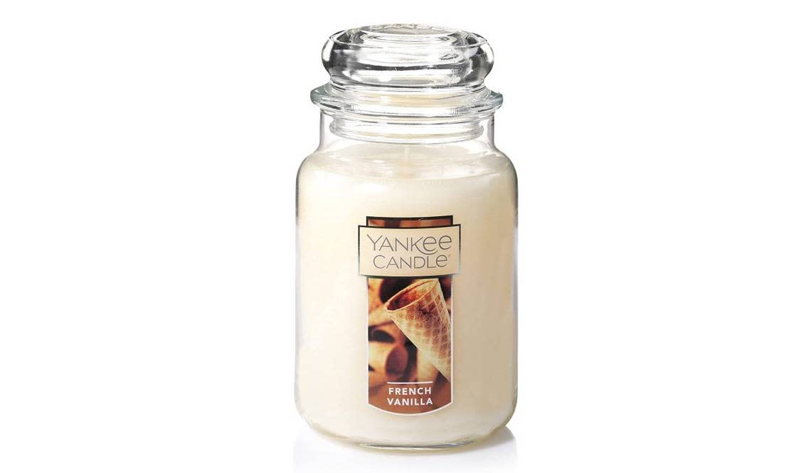 This candle evokes the scent of deliciously classic vanilla-flavored treats.