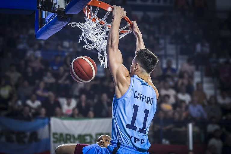 Francisco Cáffaro tuvo un buen debut en el Preolímpico Clasificatorio y aportó 10 puntos