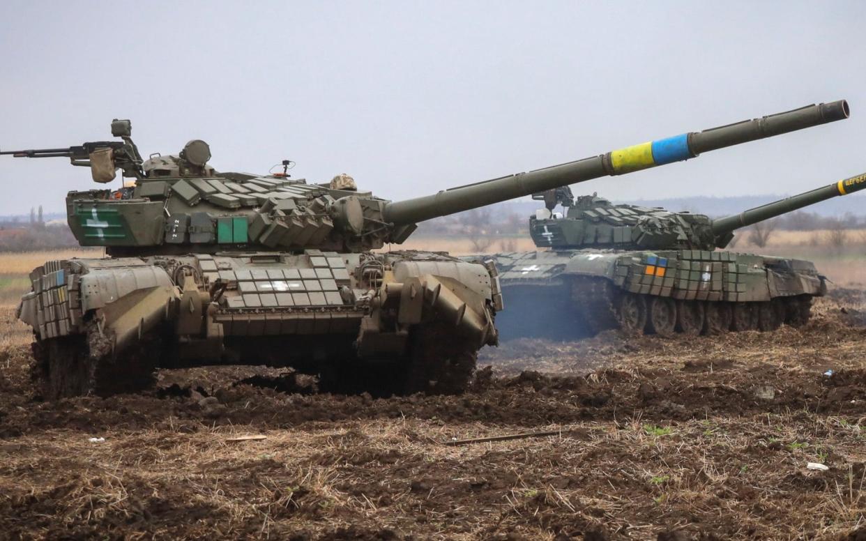 Ukrainian tanks - Kateryna Klochko/AP