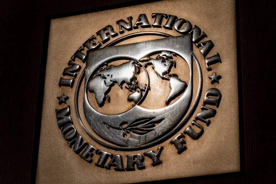 IMF faces pressure to assess its credit rates