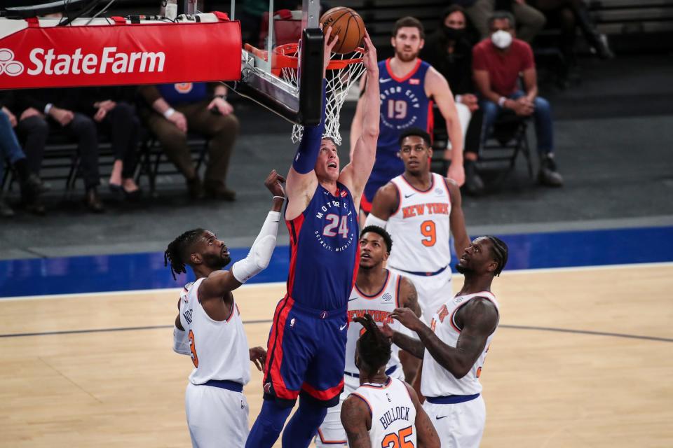 Detroit Pistons center Mason Plumlee dunks in the first quarter against the New York Knicks at Madison Square Garden on Thursday, March 4, 2021, in New York.