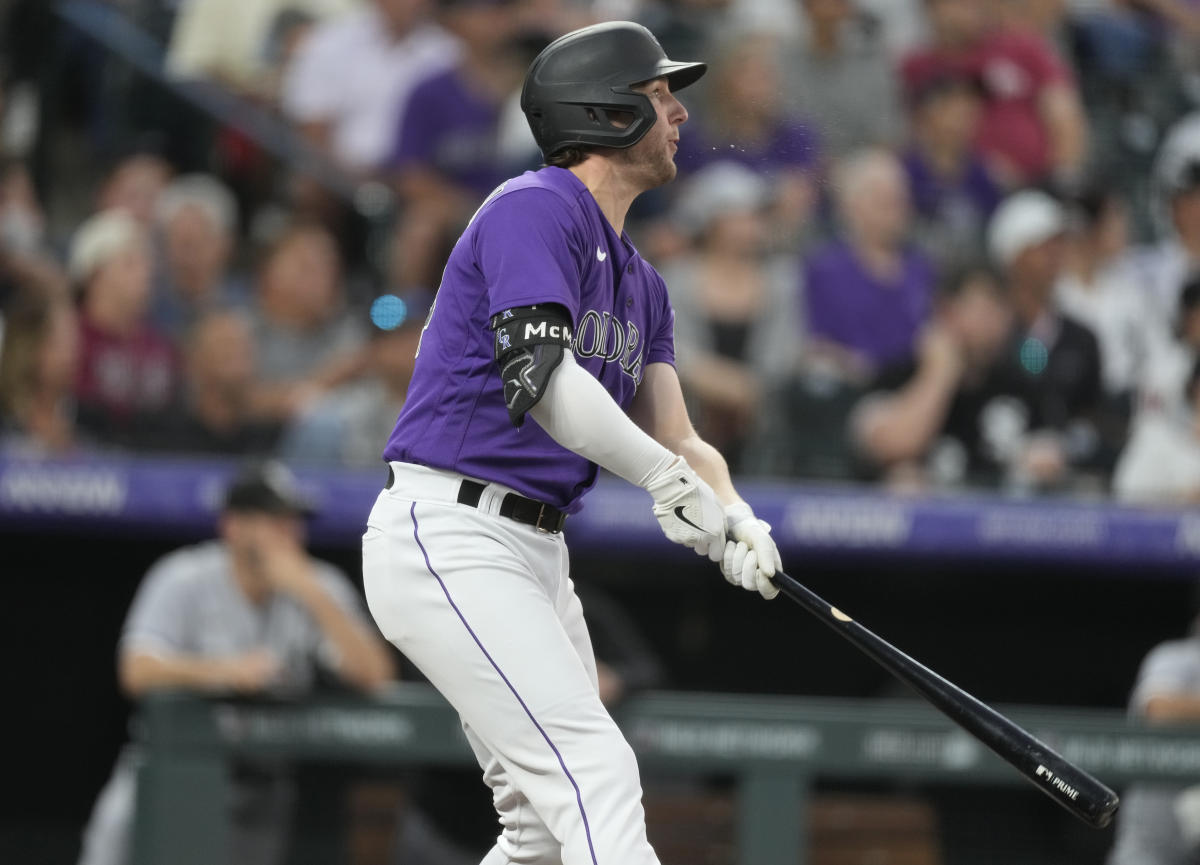 Los Rockies conectaron 3 jonrones, Lambert conectó un sólido 7 cuando los Rockies vencieron a los Medias Blancas 13-1