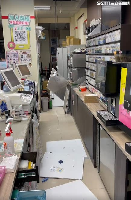 台東縣成功鎮的7-11便利商店，天花板掉落，畫面曝光。（圖／翻攝畫面）