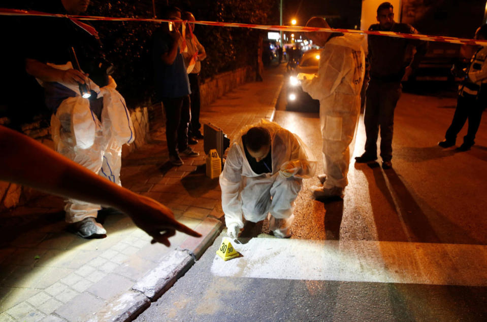 Police inspects crime scene