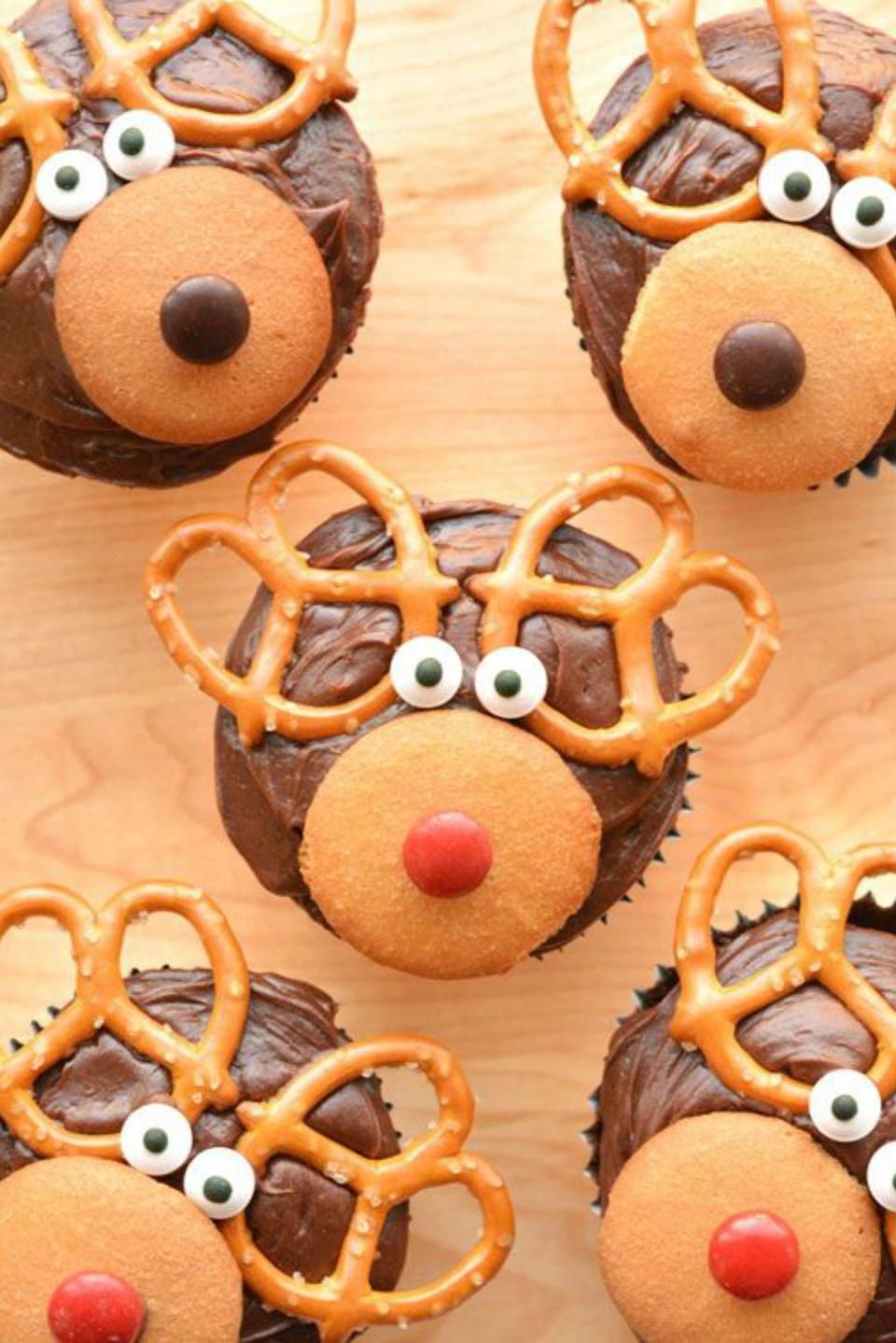 Easy Reindeer Cupcakes