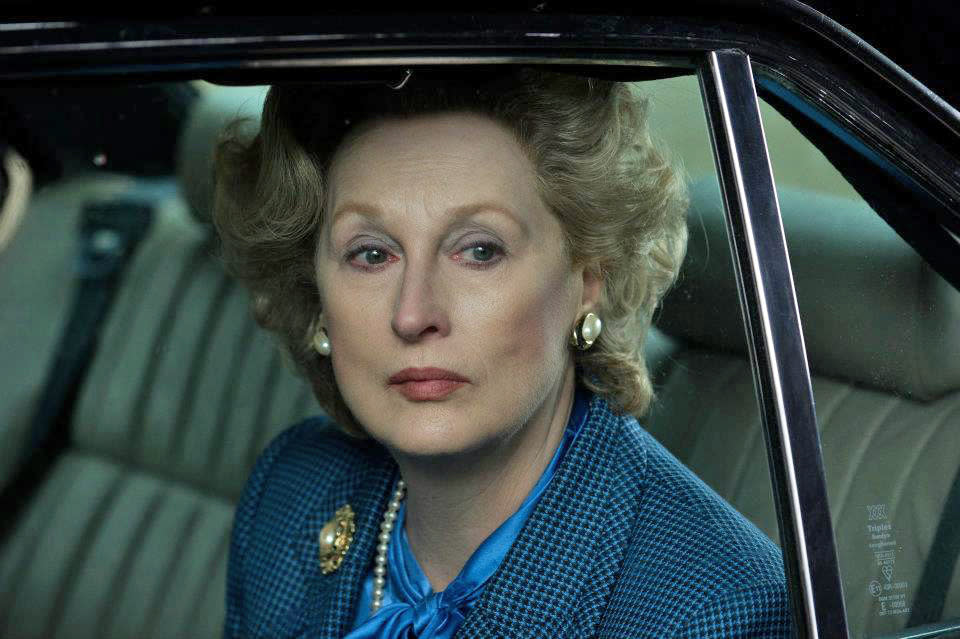 <p>Die Filmbiografie zeichnet das Leben der britischen Premierministerin Margaret Thatcher nach. Die zu Drehbeginn 60-jährige Meryl Streep musste für den Film zwischenzeitlich um 10 Jahre altern. Vor allem durch die typische Helmfrisur sah Streep dem Original verblüffend ähnlich. (Bild: Facebook / The Iron Lady)</p>