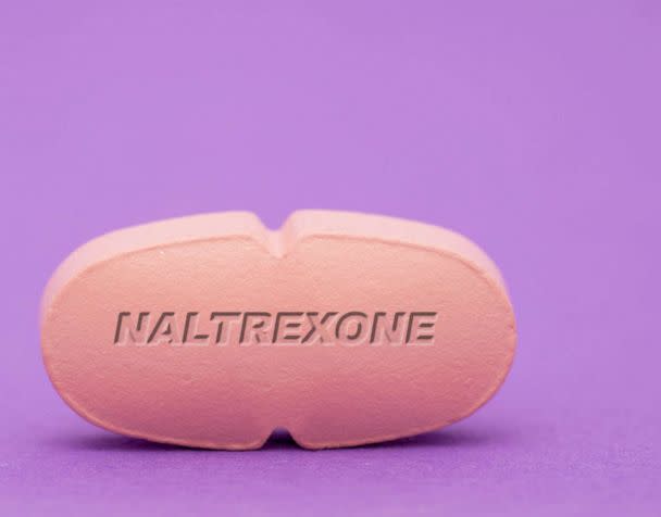 PHOTO:A Naltrexone pill is seen in a stock photo. (Science Photo Library/STOCK PHOTO via Getty Images)