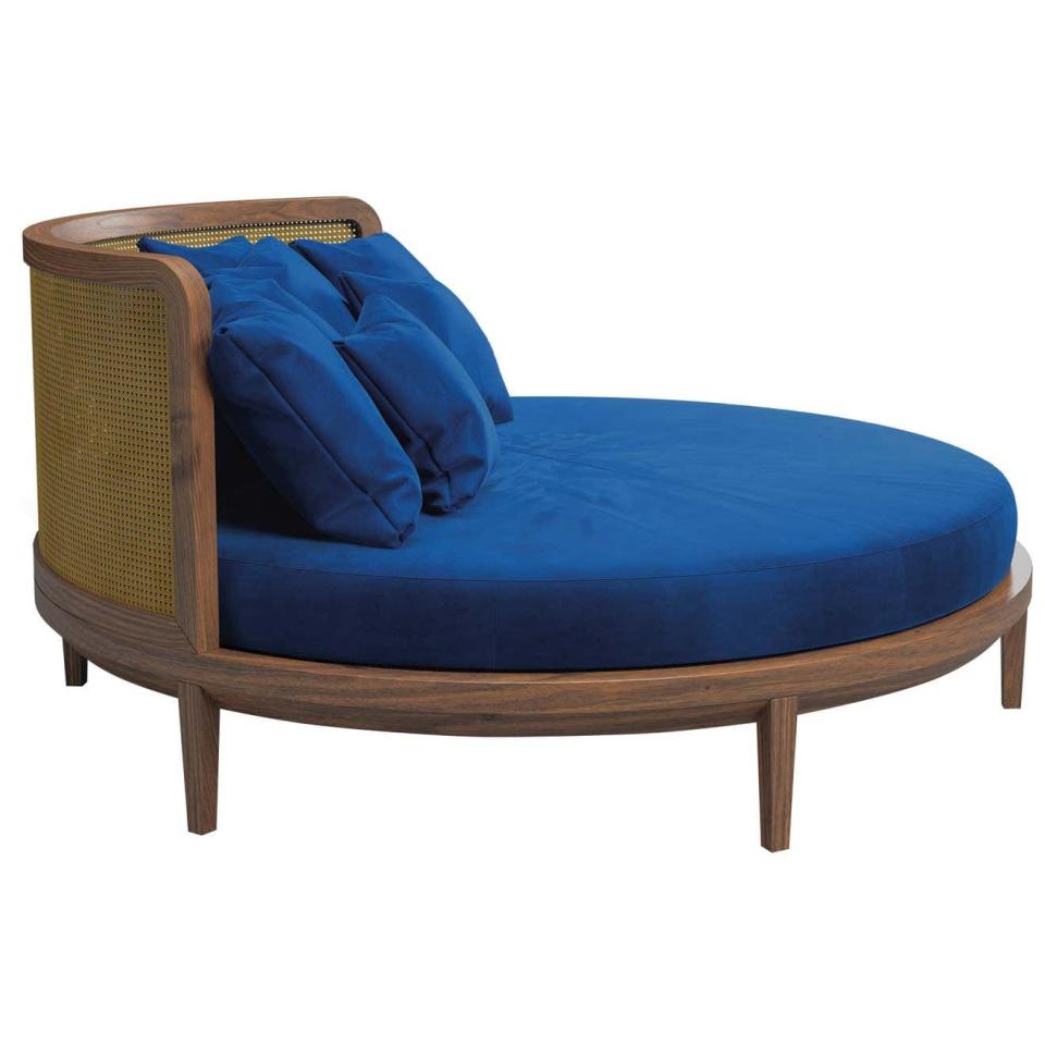 3) Contemporary Round Bed