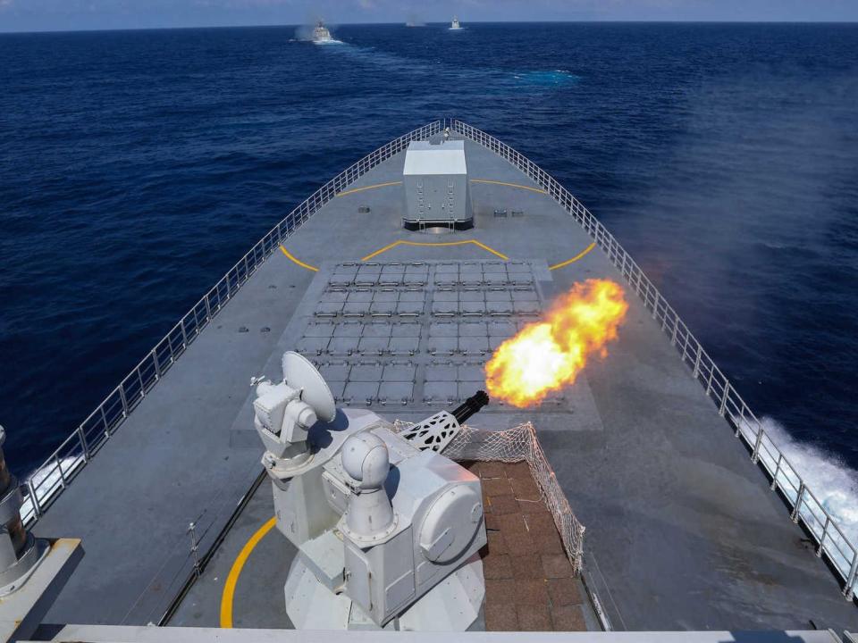 China navy Type 055 Renhai-class guided-missile cruiser Dalian close-in weapon system