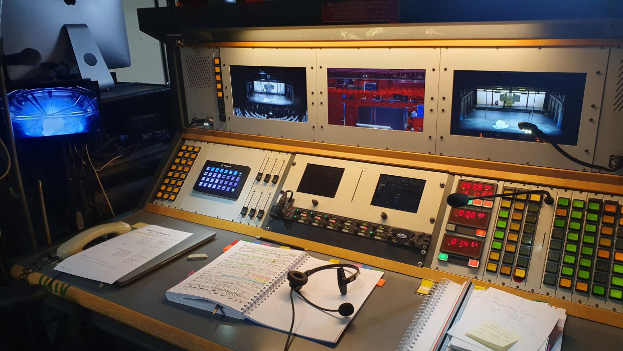  An SDVoE-powered receiver device at the Dutch National Opera and Ballet. 