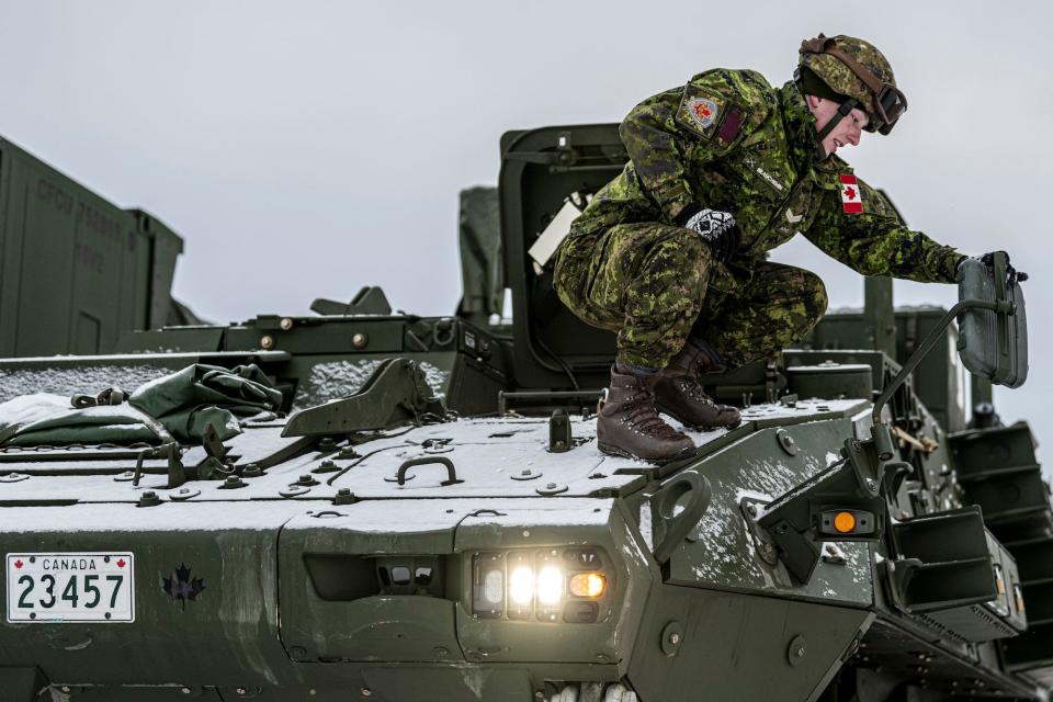 Canada army soldier Alaska