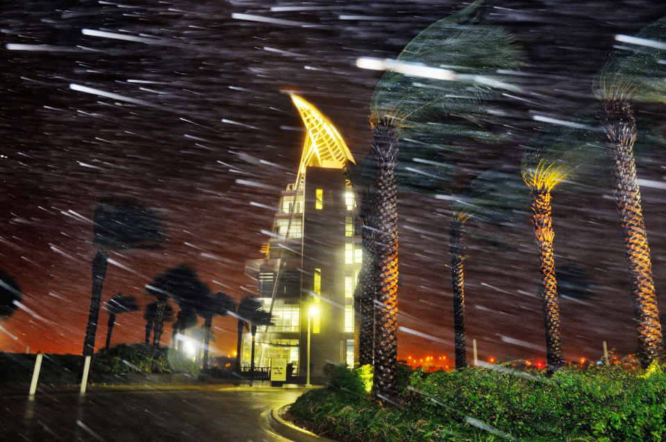 Hurrican Matthew Hits Florida