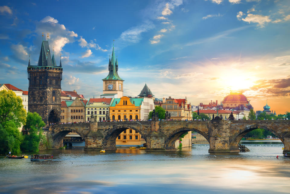 The Charles Bridge in Prague, capital of the Czech Republic. (Photo: Getty Images)