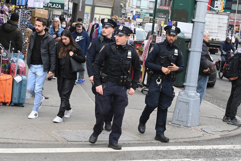 At the mere sight of the NYPD, the peddlers shout “Police!” and scatter until the coast is clear to return. Helayne Seidman