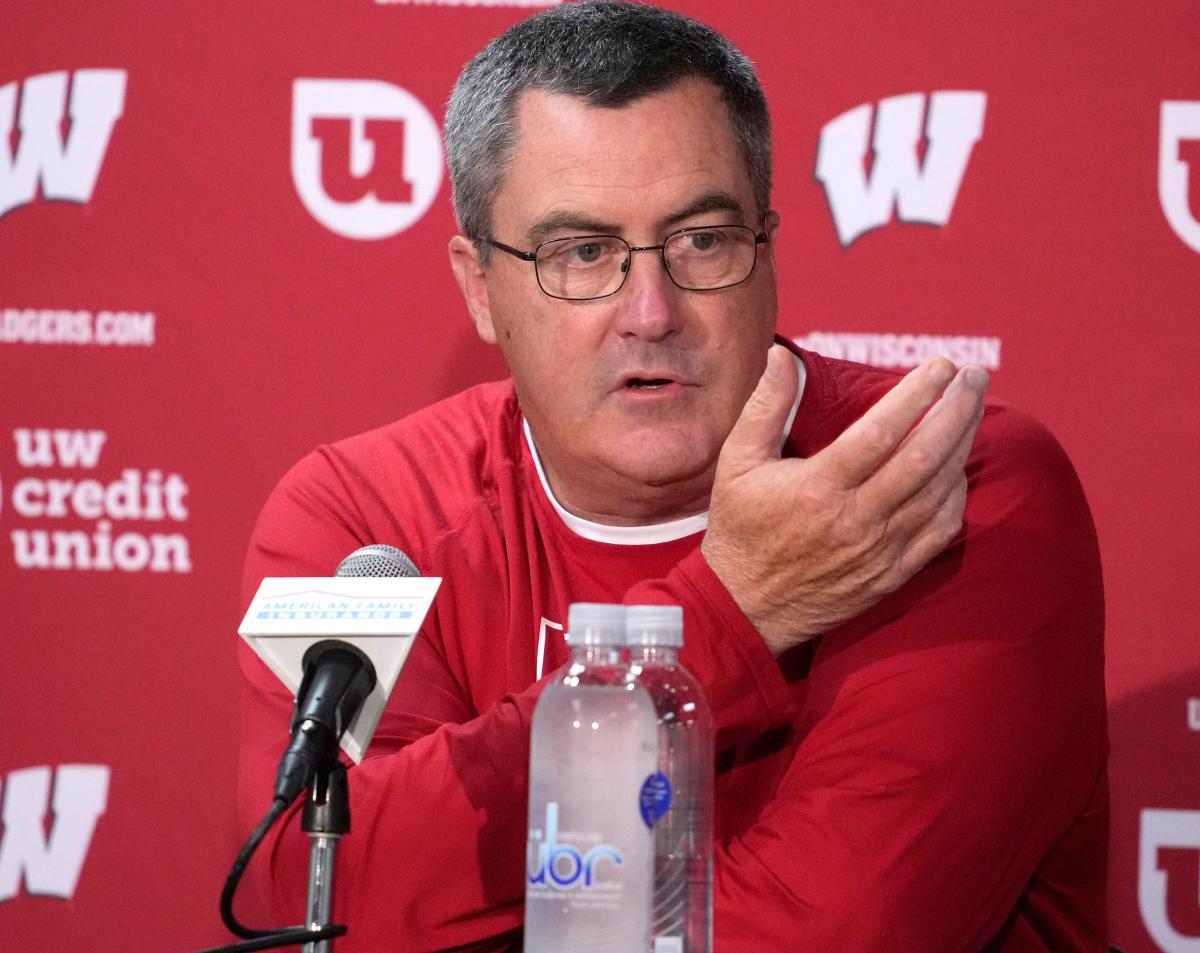 Buyout Wisconsin Will Pay Fired Football Coach Paul Crist Out of