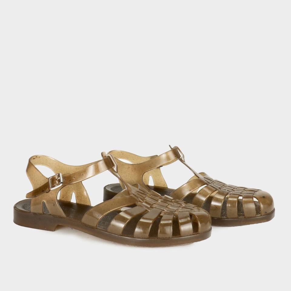 <p><a href="https://gardenheir.com/products/french-recycled-hemp-fisherman-sandals-in-sepia" rel="nofollow noopener" target="_blank" data-ylk="slk:Shop Now;elm:context_link;itc:0;sec:content-canvas" class="link ">Shop Now</a></p><p>French Recycled Hemp Fisherman Sandals in Sepia</p><p>gardenheir.com</p><p>$58.00</p>