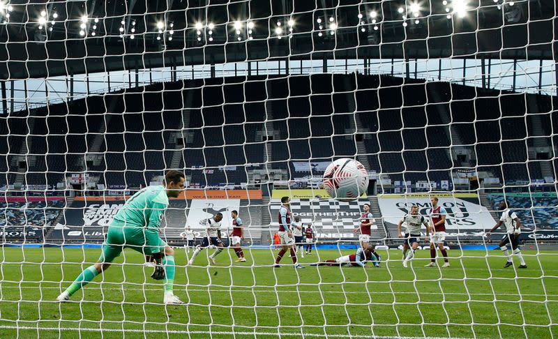 Premier League - Tottenham Hotspur v West Ham United