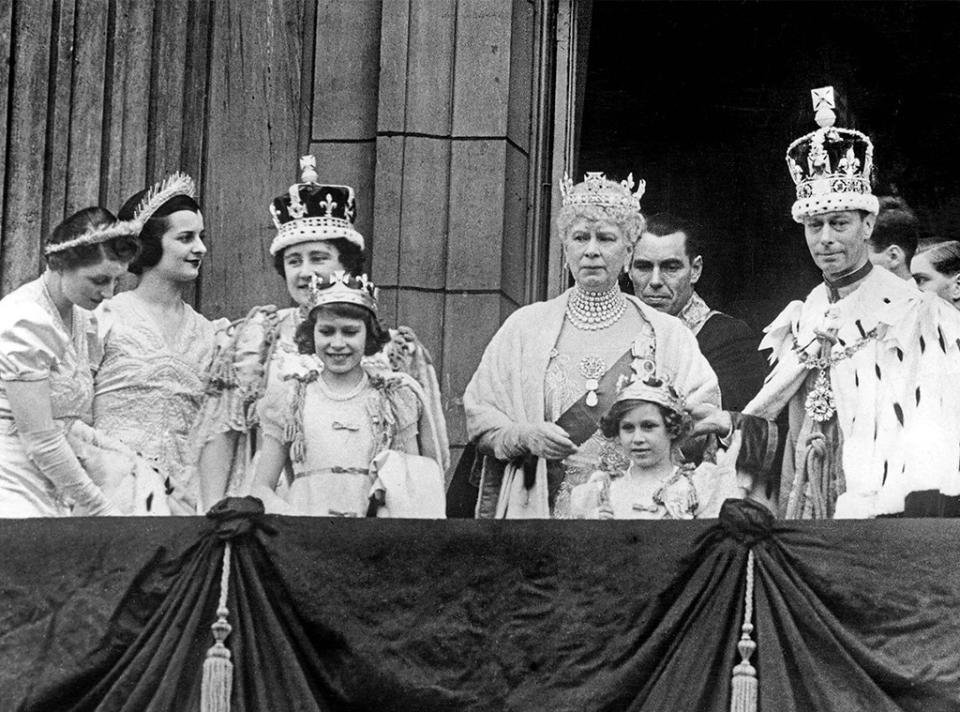 King George VI Coronation, Elizabeth Bowes-Lyon, Princess Elizabeth, Mary of England, Princess Margaret