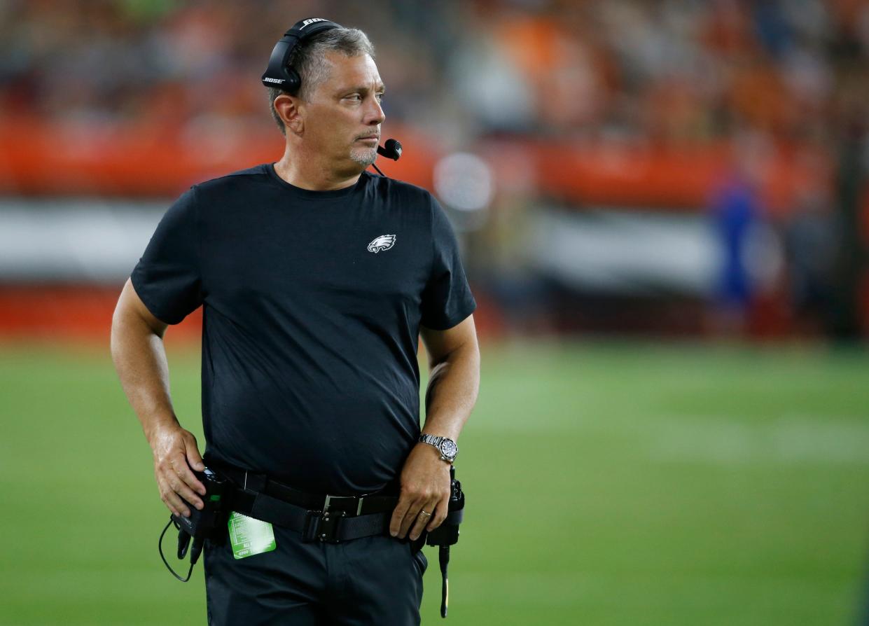 Philadelphia Eagles defensive coordinator Jim Schwartz watches during the second half of an NFL preseason football game against the Cleveland Browns, Thursday, Aug. 23, 2018, in Cleveland. (AP Photo/Ron Schwane)