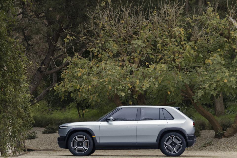 2027 rivian r3