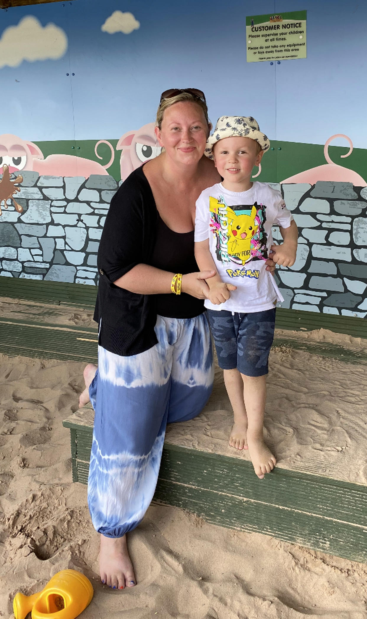 Nicola Boswell with her son Jameson before her weight loss. (Caters)