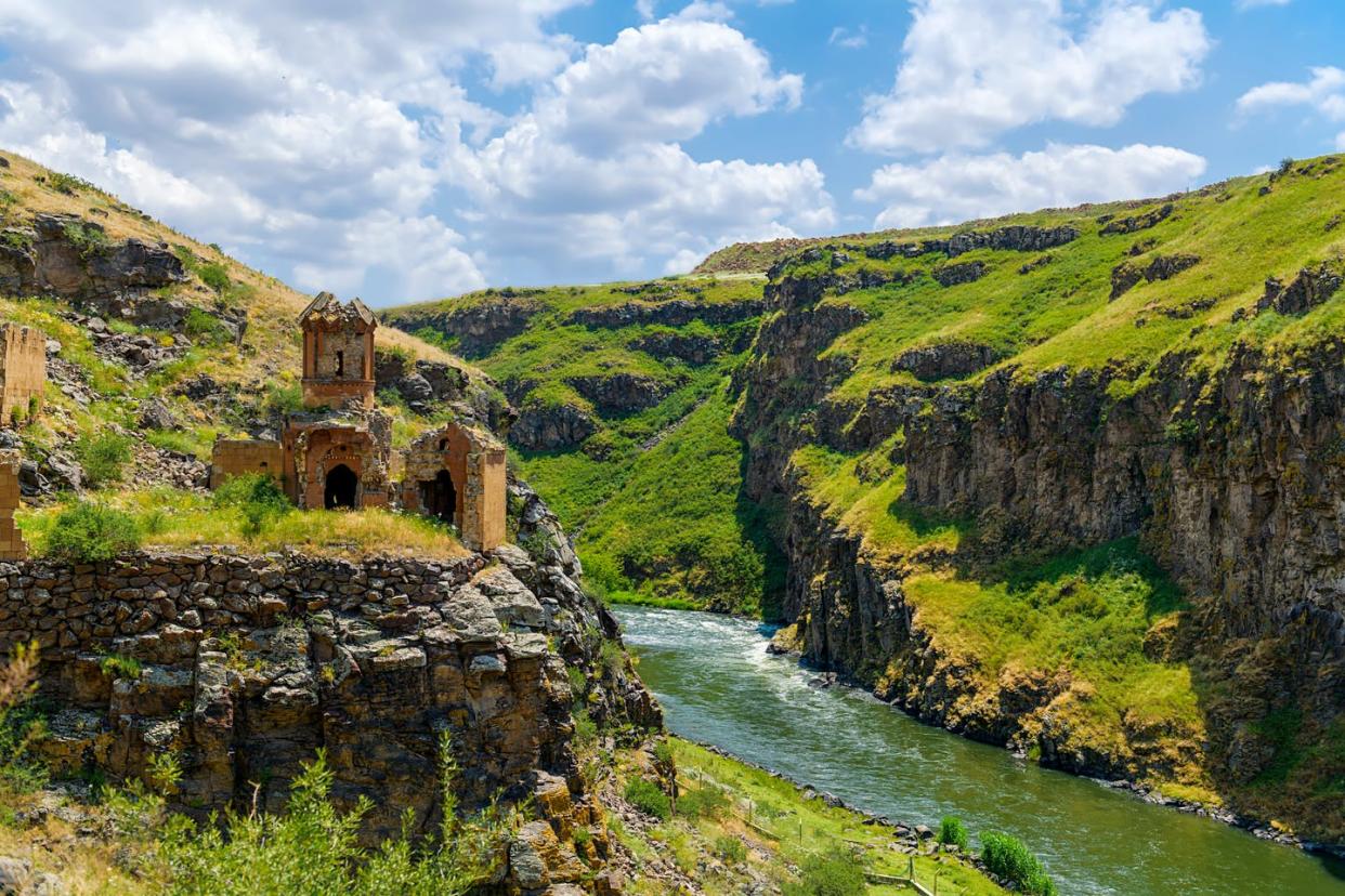 <span class="caption">Kars, en Anatolia oriental (Turquía).</span> <span class="attribution"><a class="link " href="https://www.shutterstock.com/es/image-photo/kars-turkey-ani-site-historical-cities-1766038874" rel="nofollow noopener" target="_blank" data-ylk="slk:Shutterstock / Cem OZER;elm:context_link;itc:0;sec:content-canvas">Shutterstock / Cem OZER</a></span>